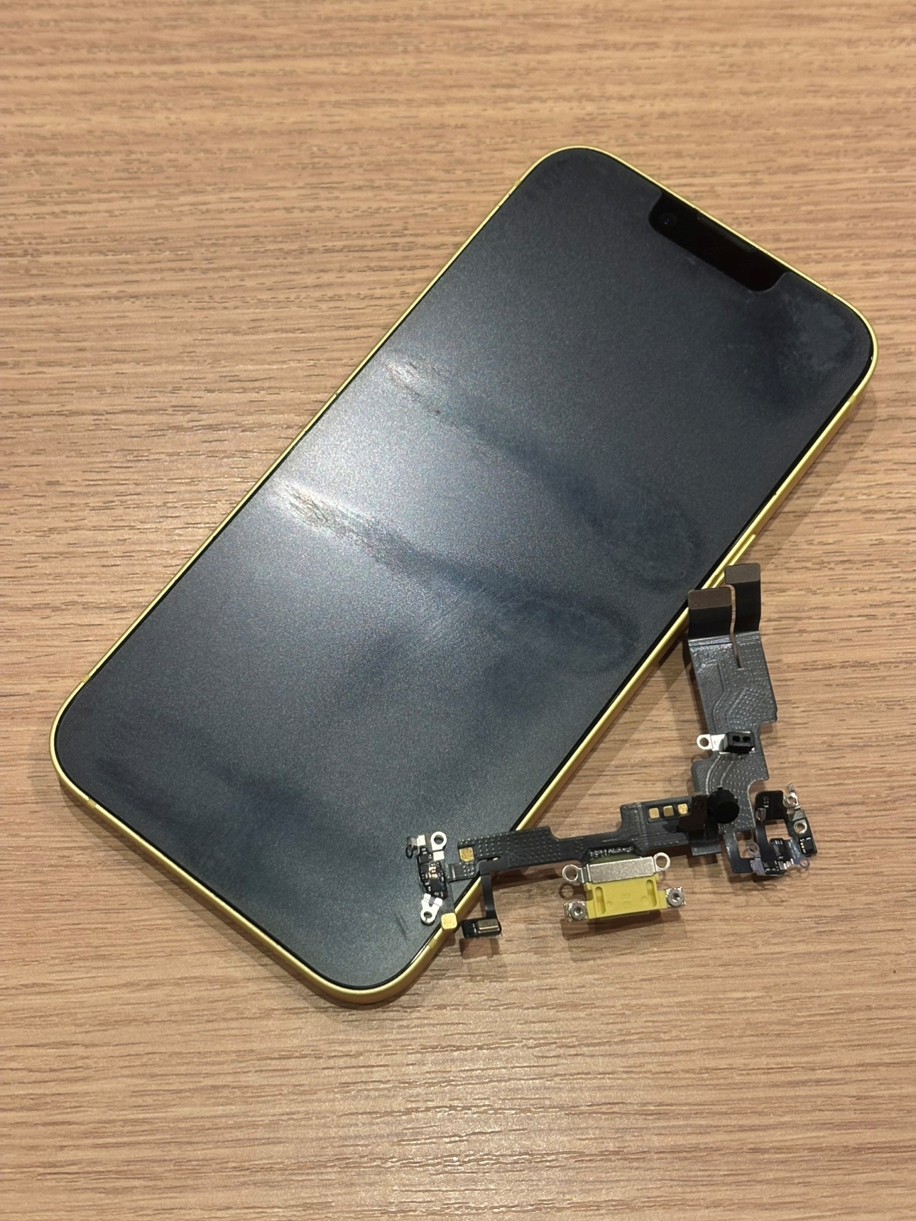 iPhone14 充電コネクタ交換修理はスマホ修理工房アミュプラザくまもと店へ！！